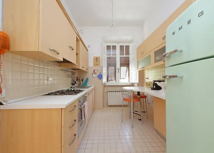 Parioli, Bright And Quiet 2br By Halldis דירה